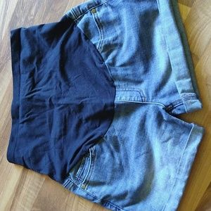 Maternity shorts